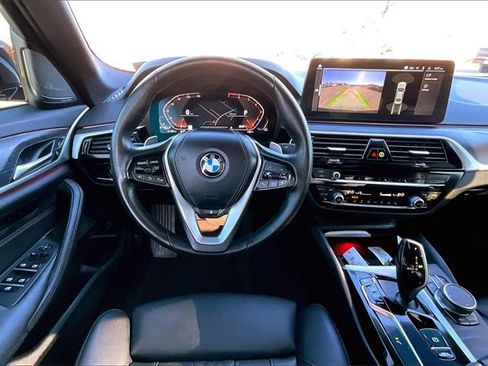 Used 2023 BMW 530i xDrive w/ Premium Package image 12