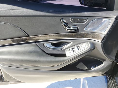 Used 2020 Mercedes-Benz S 560 Sedan image 17