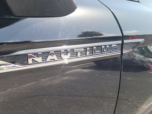 Certified 2023 Lincoln Nautilus Reserve w/ Monochromatic Package FWD image 6