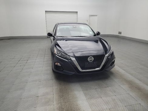 Used 2022 Nissan Altima 2.5 SV w/ SV Premium Package image 14