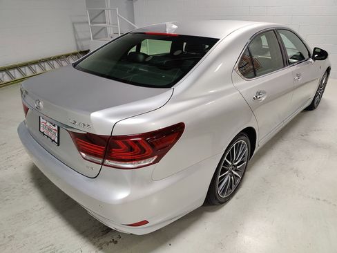 Used 2016 Lexus LS 460 AWD image 6