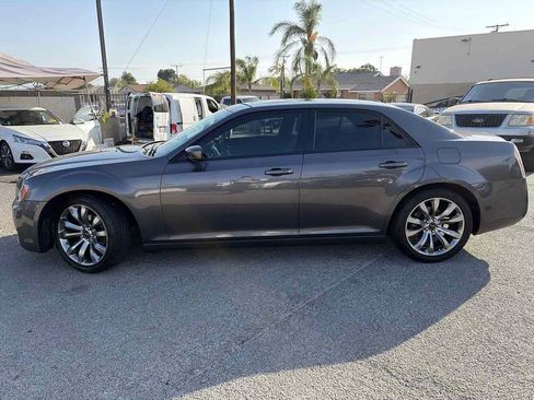 Used 2014 Chrysler 300 S RWD image 2