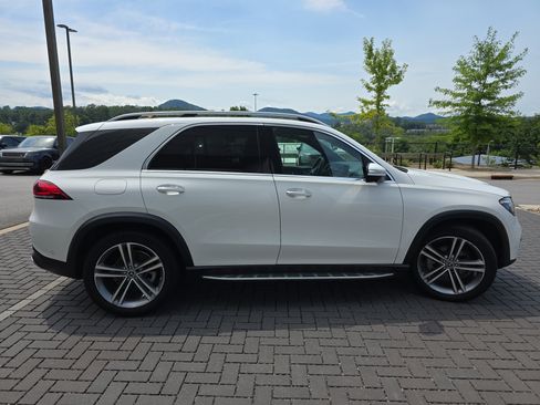 Used 2022 Mercedes-Benz GLE 350 4MATIC image 4
