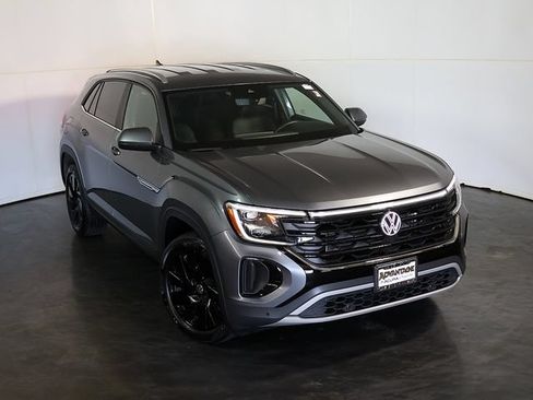 Used 2025 Volkswagen Atlas Cross Sport SE AWD/4WD image 7