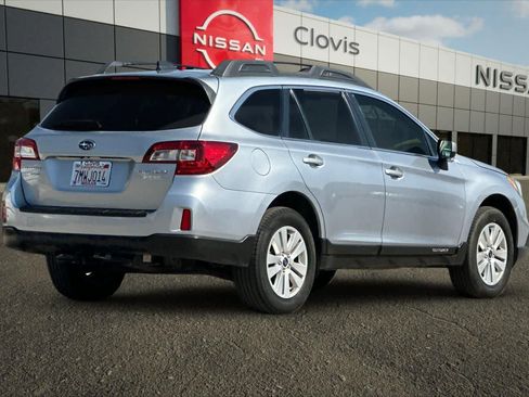 Used 2016 Subaru Outback 2.5i Premium AWD/4WD image 3