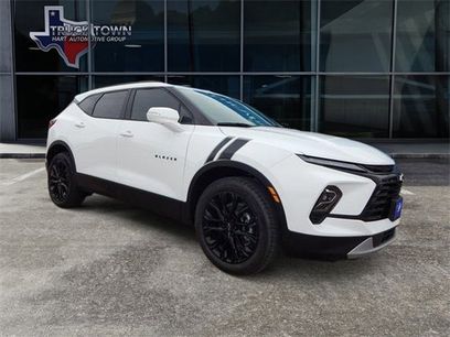 New 2026 Chevrolet Blazer LT w/ LPO, Black Sport Package
