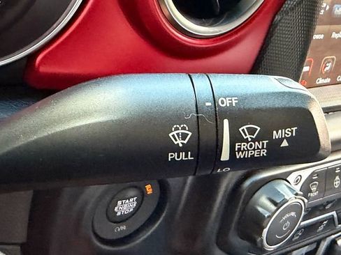 Used 2021 Jeep Gladiator Rubicon AWD/4WD image 30
