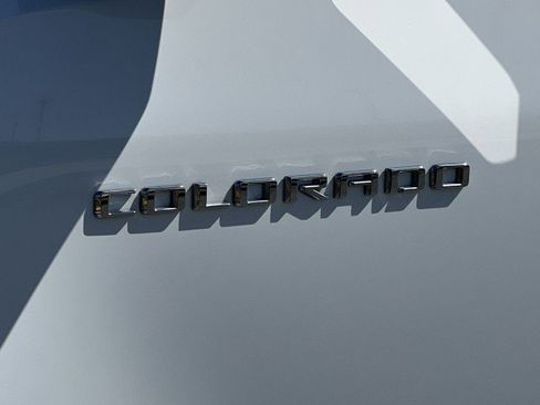 Used 2024 Chevrolet Colorado LT w/ LT Convenience Package image 32