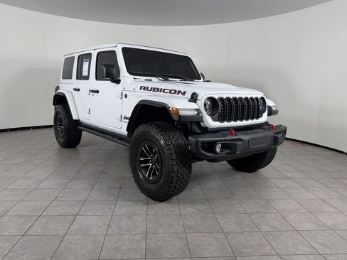 Used 2024 Jeep Wrangler Unlimited Rubicon AWD/4WD image 7