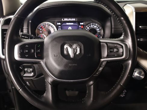 Used 2022 RAM 1500 Laramie AWD/4WD image 3