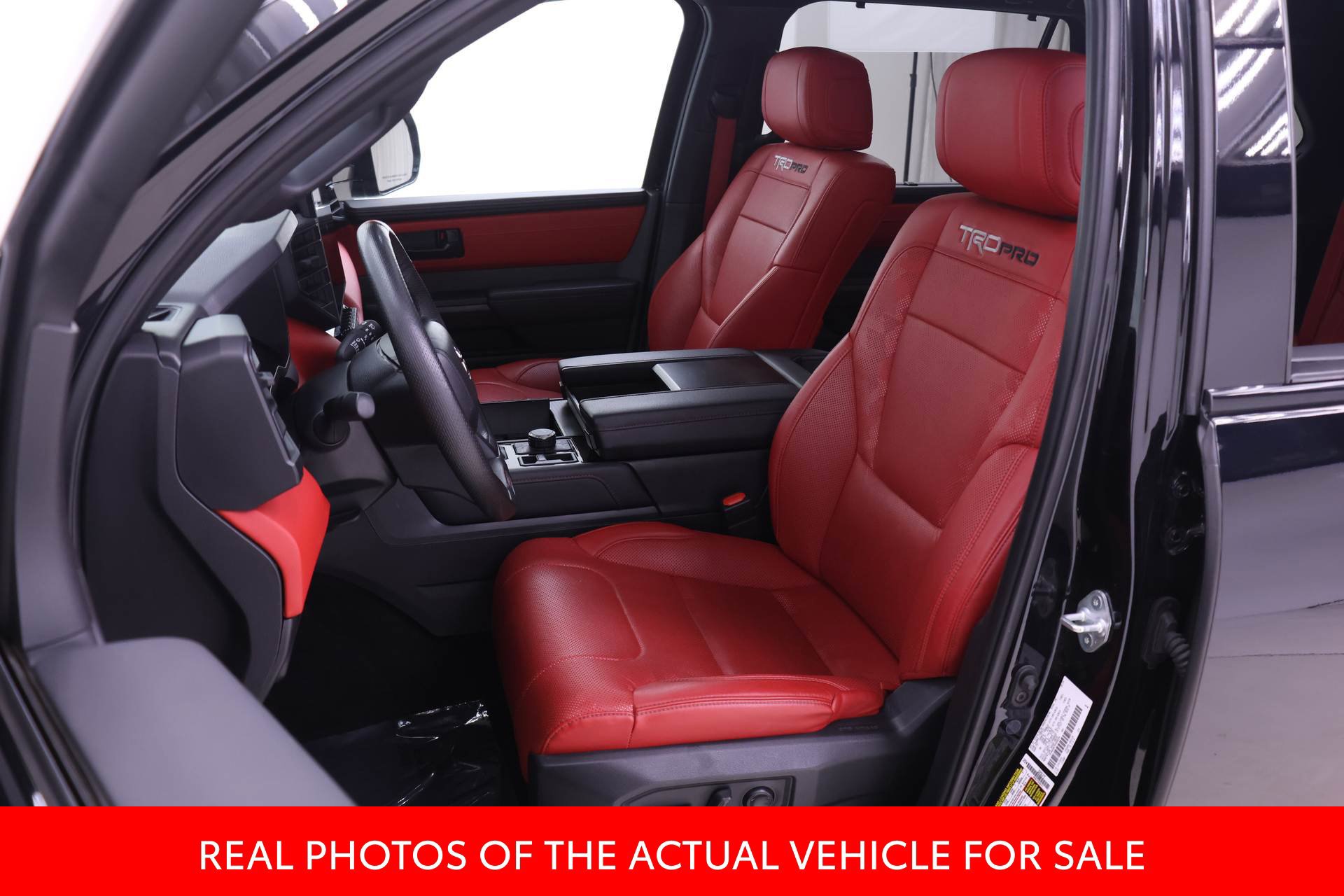 Used 2024 Toyota Sequoia TRD Pro AWD/4WD image 4