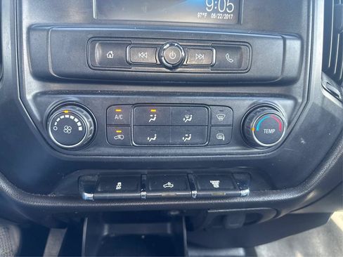 Used 2017 Chevrolet Silverado 2500 W/T w/ WT Convenience Package AWD/4WD image 17