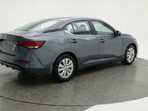 Used 2025 Nissan Sentra S FWD image 9