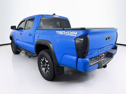 Used 2021 Toyota Tacoma TRD Off-Road w/ Technology Package AWD/4WD image 3