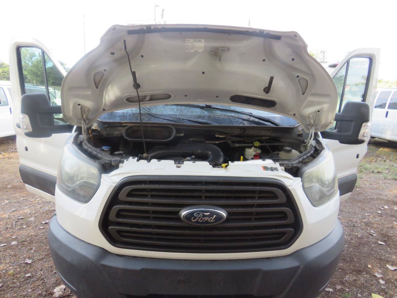 Used 2017 Ford Transit 250 130 Medium Roof RWD image 39