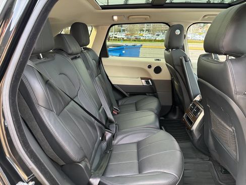 Used 2014 Land Rover Range Rover Sport HSE image 22