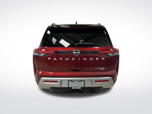 Used 2023 Nissan Pathfinder Platinum image 15