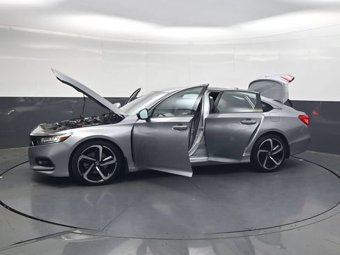 Used 2018 Honda Accord Sport image 48