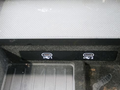 Used 2021 Audi Q8 Premium Plus AWD/4WD image 25