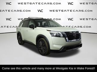 Used 2022 Nissan Pathfinder SL w/ SL Premium Package video 2