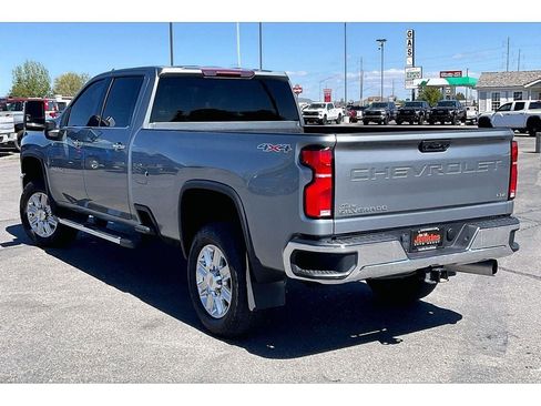 Used 2025 Chevrolet Silverado 3500 LTZ AWD/4WD image 13