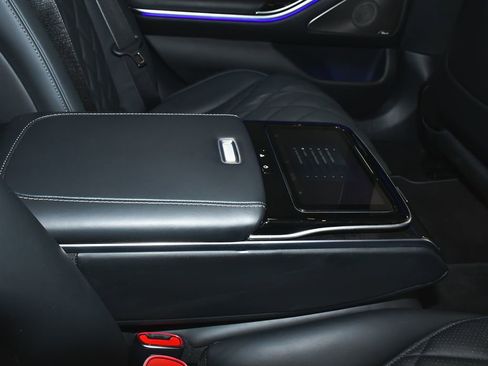 Used 2024 Mercedes-Benz S 580 4MATIC Sedan image 65