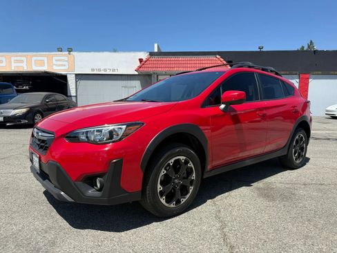 Used 2023 Subaru Crosstrek 2.0i Premium AWD/4WD image 3