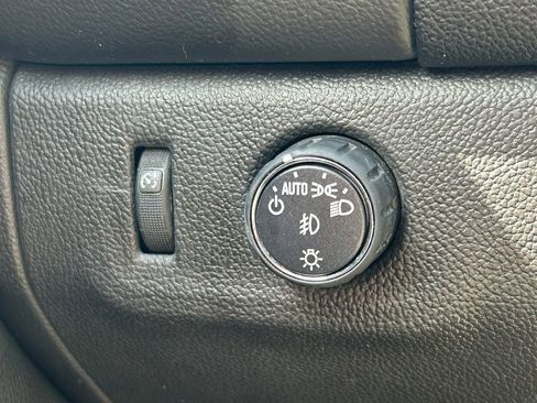 Used 2019 GMC Canyon Denali image 25