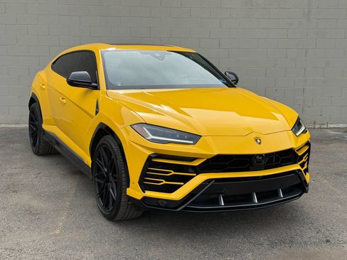 Used 2019 Lamborghini Urus AWD/4WD image 12