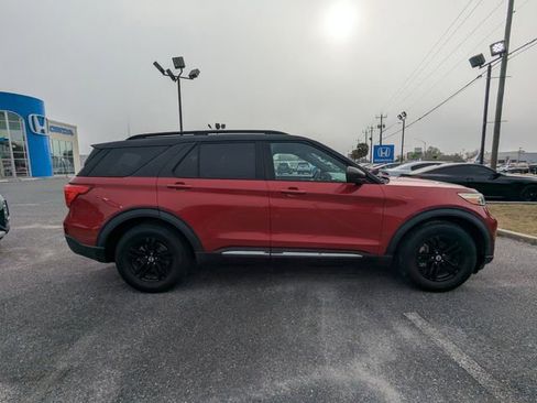 Used 2020 Ford Explorer XLT w/ Equipment Group 202A image 2