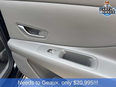 Used 2025 Hyundai Elantra SEL FWD image 22