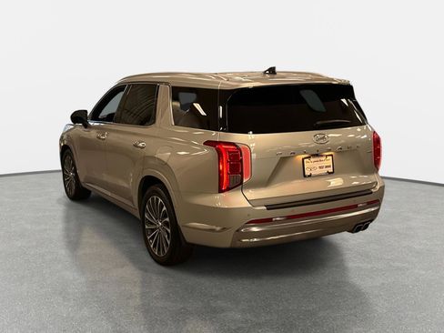 Used 2024 Hyundai Palisade Calligraphy image 7