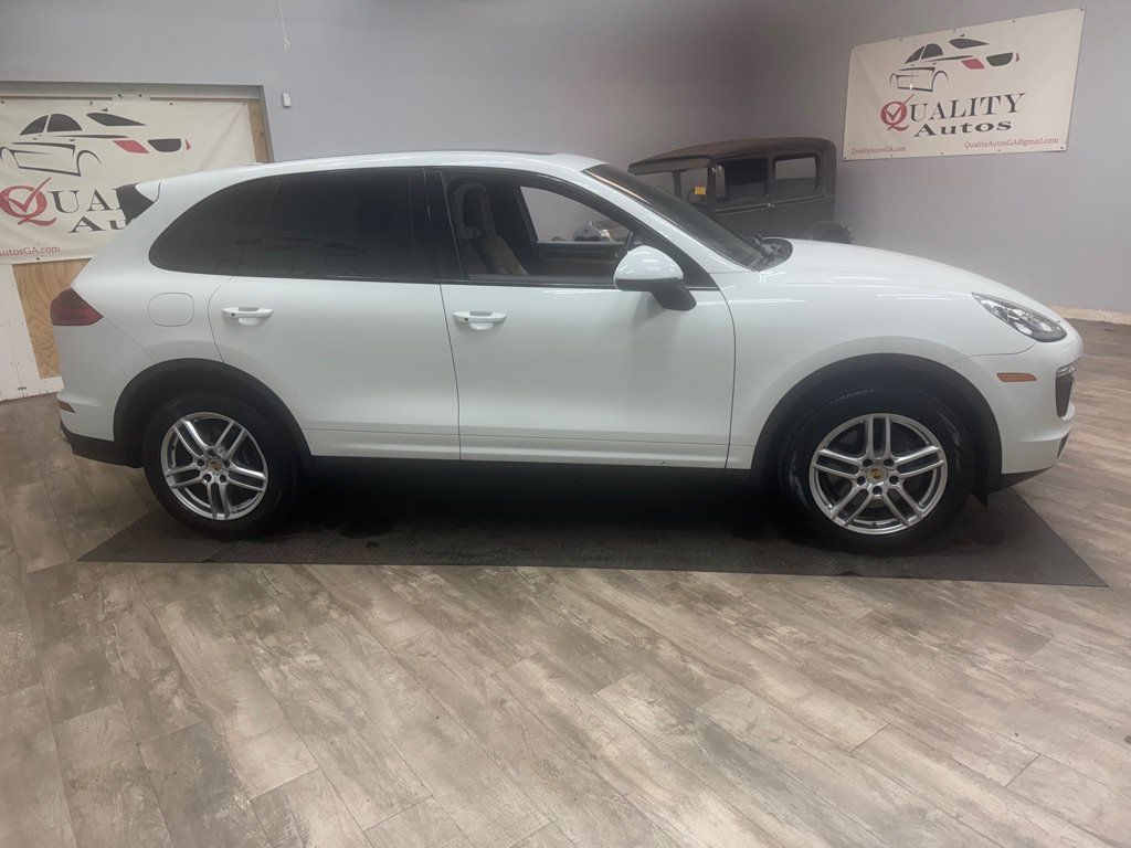 Used 2016 Porsche Cayenne AWD/4WD image 6