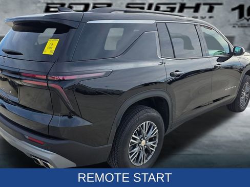 Used 2025 Chevrolet Traverse LT image 6