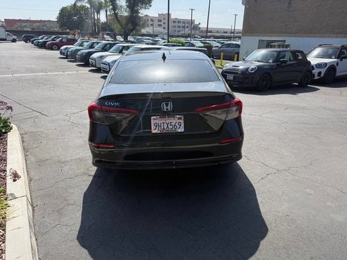 Used 2023 Honda Civic EX image 8