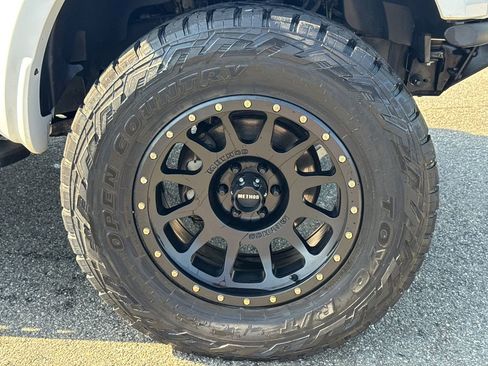 Used 2020 Ford F150 Raptor w/ Equipment Group 802A Luxury AWD/4WD image 12