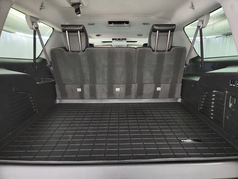 Used 2019 Chevrolet Suburban Premier AWD/4WD image 38