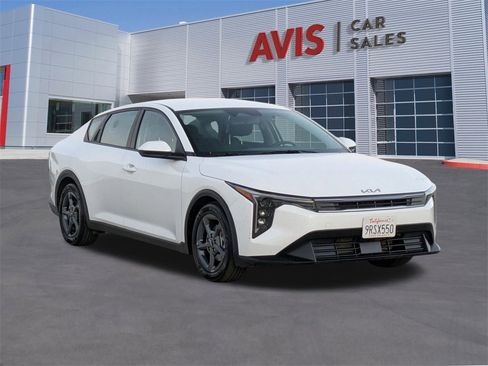 Used 2025 Kia K4 LXS image 3