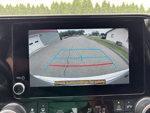 Certified 2024 Toyota Highlander LE AWD/4WD image 28