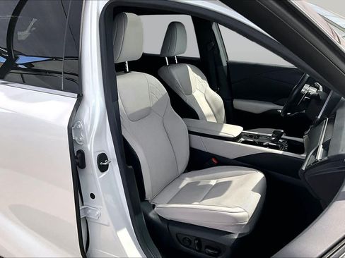 Used 2023 Lexus RX 350 Premium w/ Cold Area Package FWD image 9