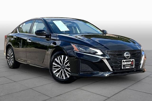 Certified 2023 Nissan Altima 2.5 SV FWD image 3
