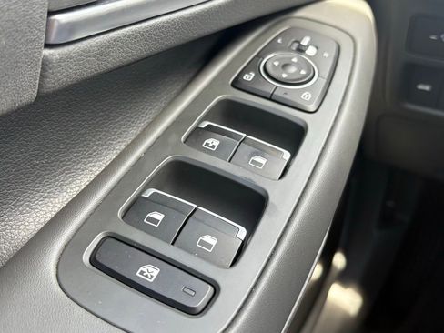 Used 2021 Hyundai Sonata SE w/ Preferred Accessory Package image 24