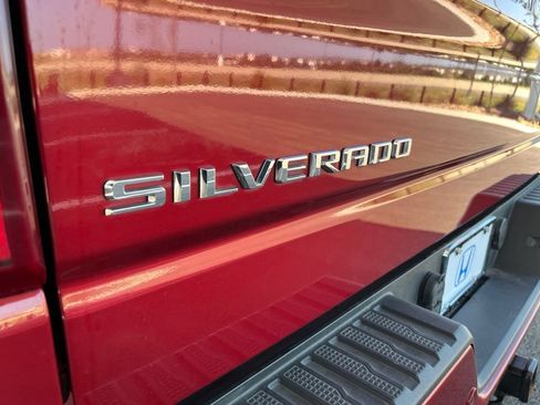 Used 2019 Chevrolet Silverado 1500 High Country w/ High Country Premium Package AWD/4WD image 10