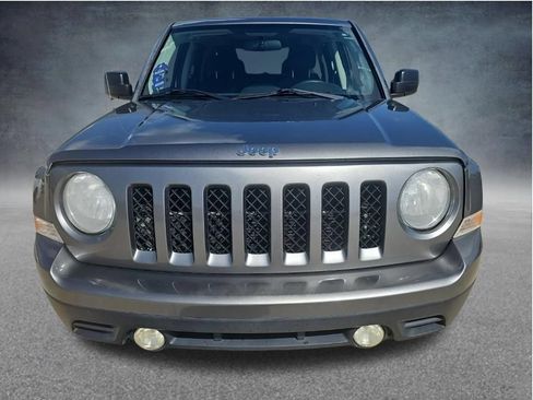 Used 2014 Jeep Patriot Sport w/ Power Value Group FWD image 2