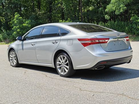 Used 2015 Toyota Avalon XLE Touring FWD image 7