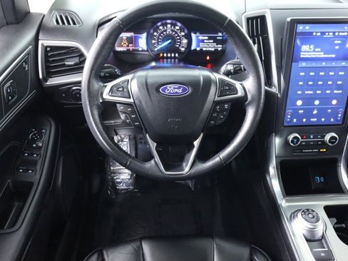 Used 2022 Ford Edge Titanium image 28