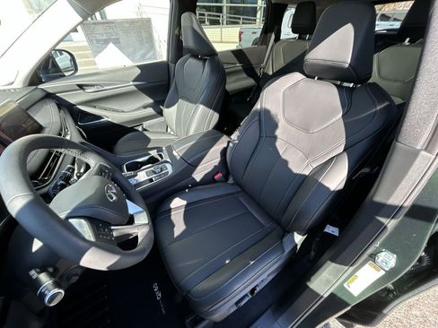 New 2026 INFINITI QX60 Luxe image 11