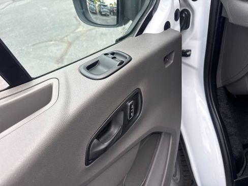 Used 2025 Ford Transit 250 Low Roof w/ Exterior Upgrade Package RWD image 27