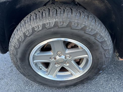 Used 2006 Jeep Liberty Renegade image 29