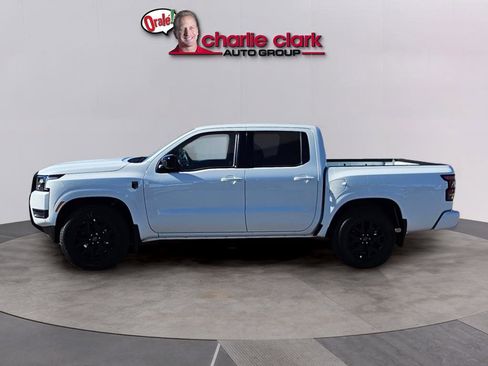 New 2026 Nissan Frontier SV w/ Tow Package AWD/4WD image 3